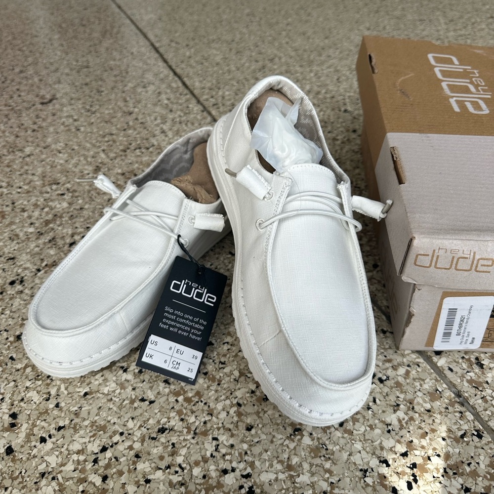 Dude Women’s Pure White Size 8 NIB
